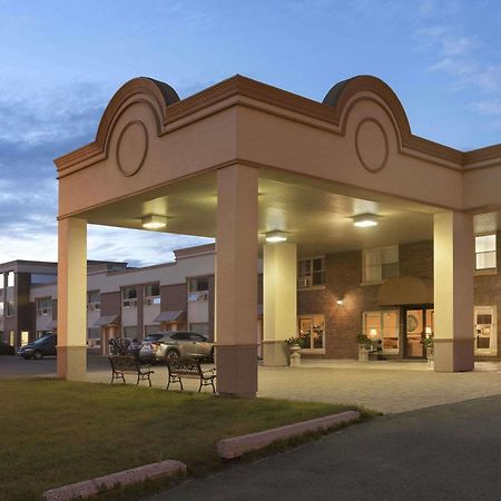 Travelodge By Wyndham Edmundston Extérieur photo
